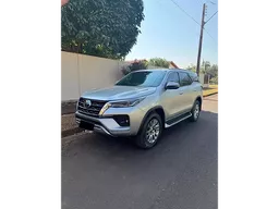 Hilux SW4