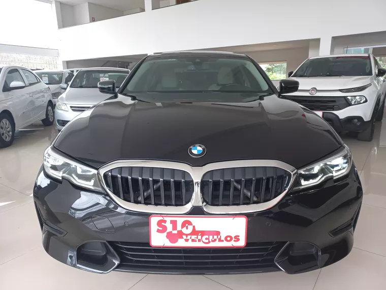 BMW 320i Preto 15