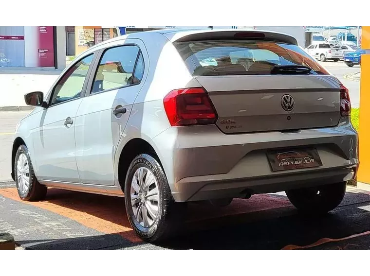 Volkswagen Gol Prata 3