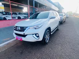 Hilux SW4