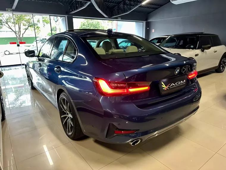 BMW 320i Azul 9