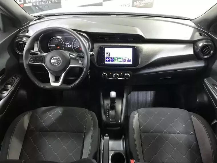 Nissan Kicks Branco 2