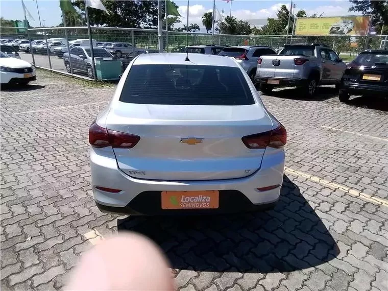 Chevrolet Onix Prata 8