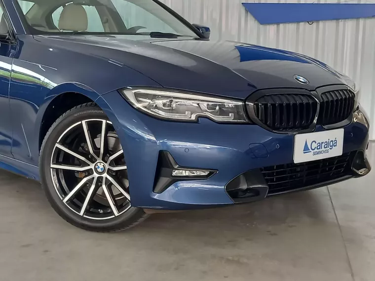 BMW 320i Azul 20