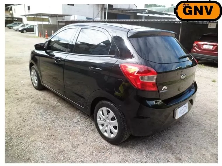 Ford KA Preto 3