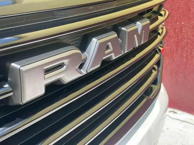 RAM Rampage Branco 8