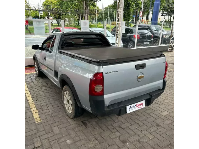 Chevrolet Montana Prata 2