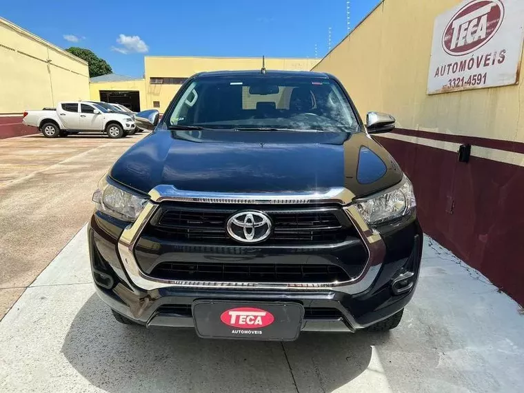 Toyota Hilux Preto 3