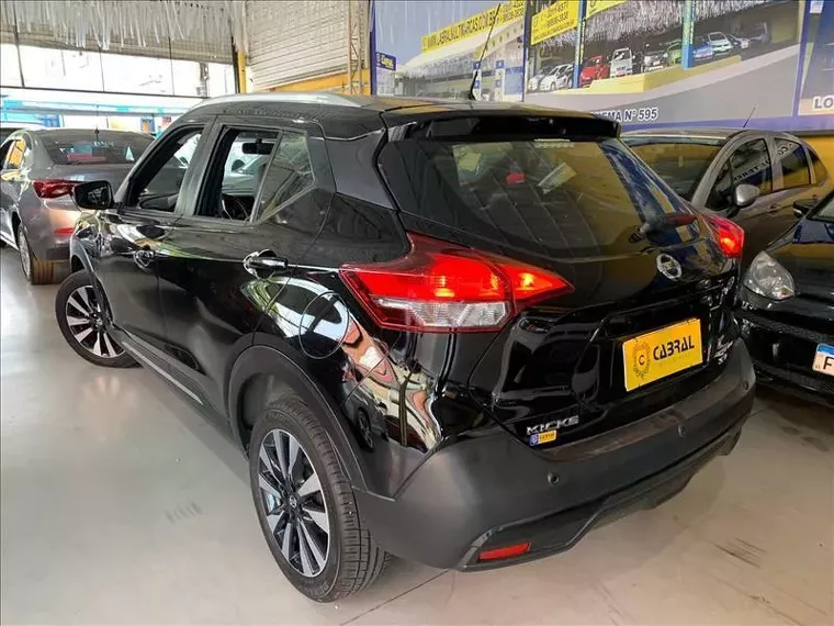 Nissan Kicks Preto 2