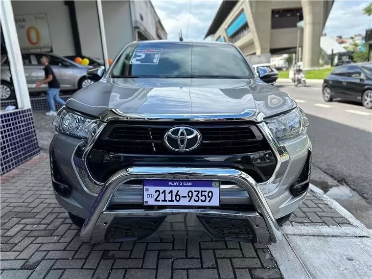 Toyota Hilux Prata 2