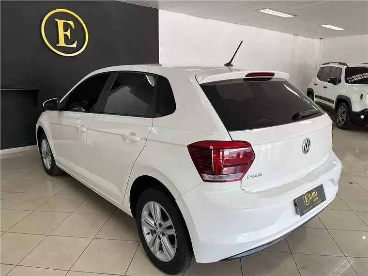 Volkswagen Polo Hatch Branco 14