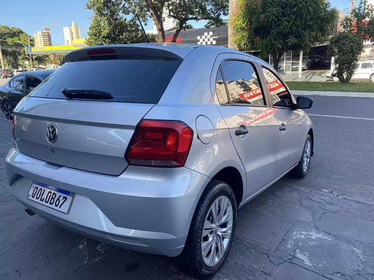 Volkswagen Gol Prata 3