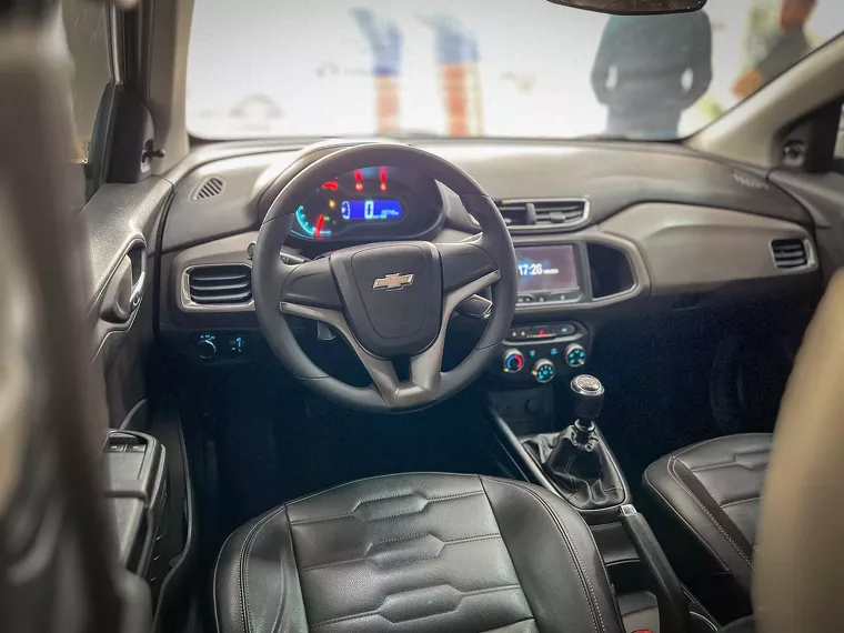 Chevrolet Prisma Prata 3