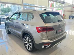 Volkswagen Taos