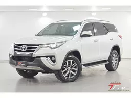 Toyota Hilux SW4