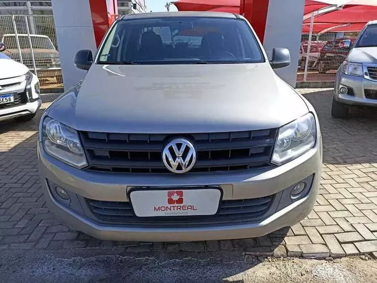 Volkswagen Amarok Prata 3