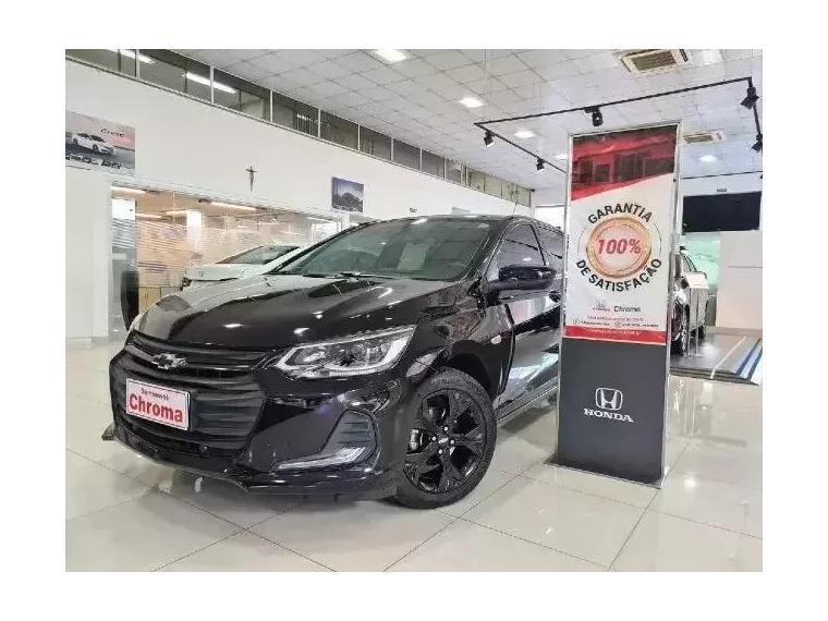 Chevrolet Onix Preto 6