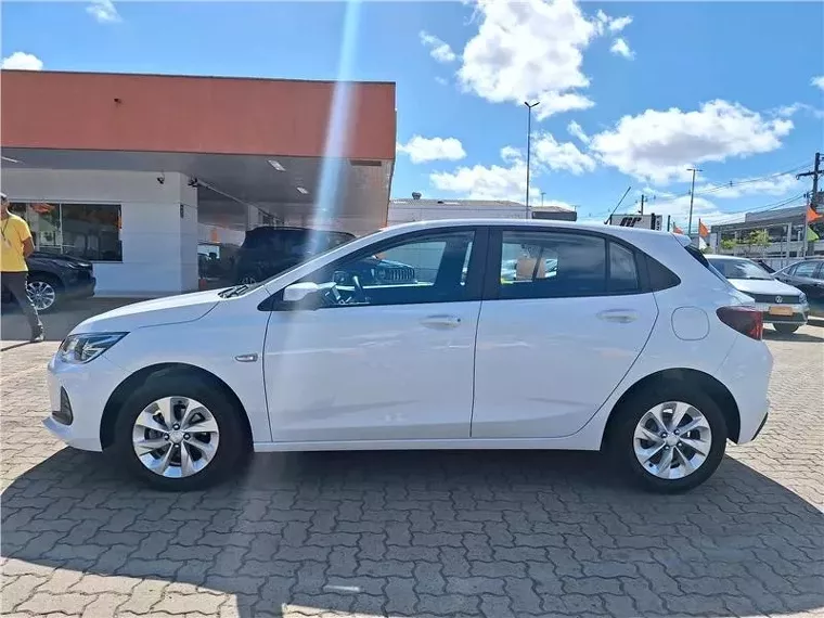 Chevrolet Onix Branco 2