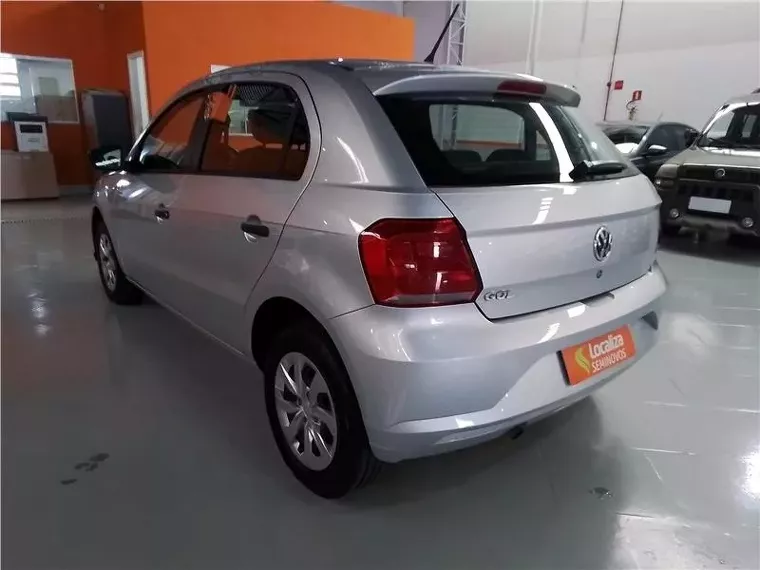 Volkswagen Gol Prata 5