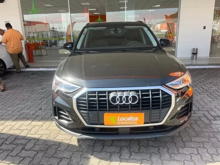 Audi Q3 Preto 9