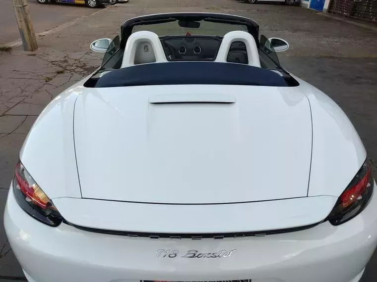 Porsche 718 Branco 9