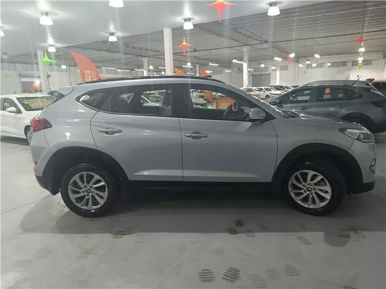 Hyundai Tucson Prata 8