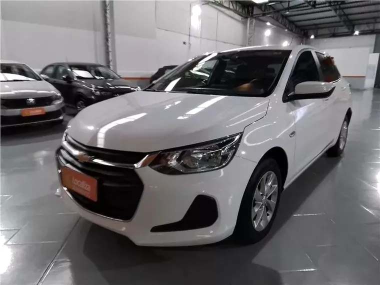 Chevrolet Onix Branco 1