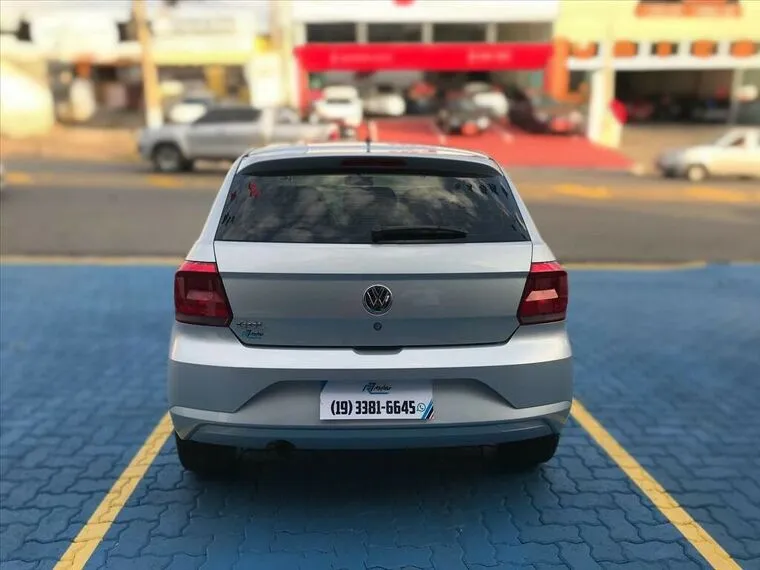 Volkswagen Gol Prata 8
