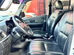 Mitsubishi Pajero TR4