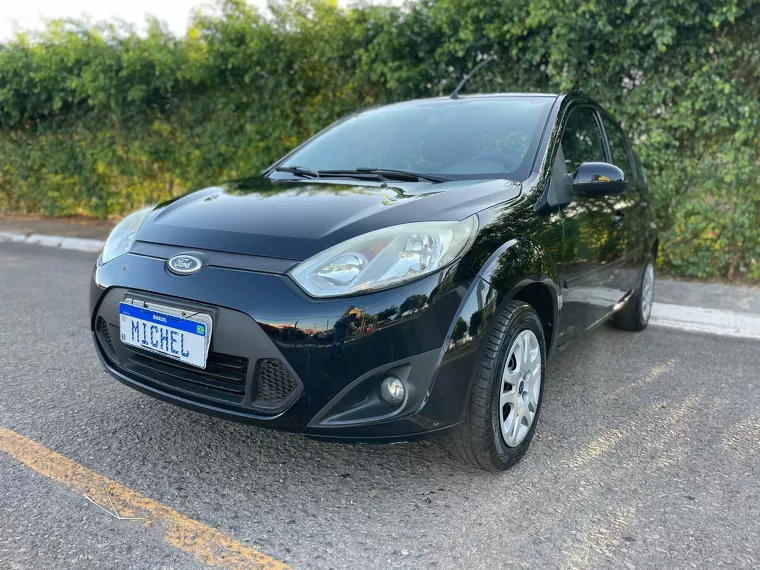 Ford Fiesta Preto 5