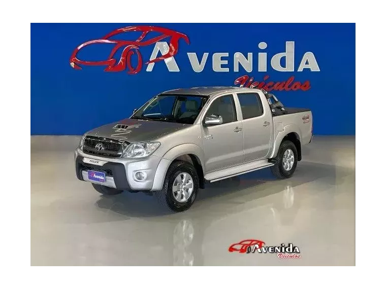 Toyota Hilux Prata 2