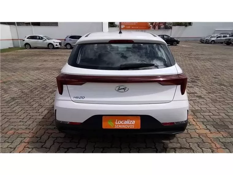 Hyundai HB20 Branco 11