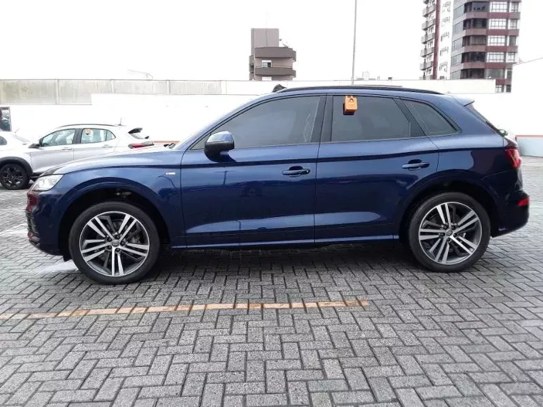 Audi Q5 Azul 13