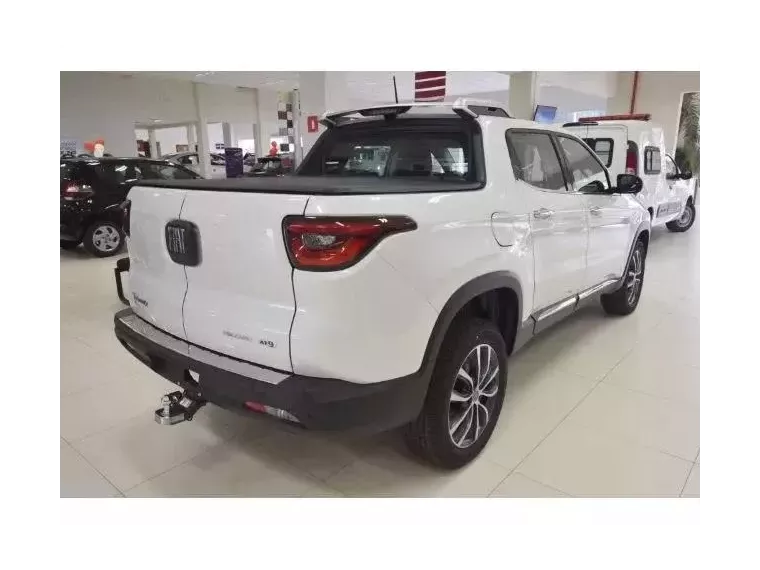 Fiat Toro Branco 8