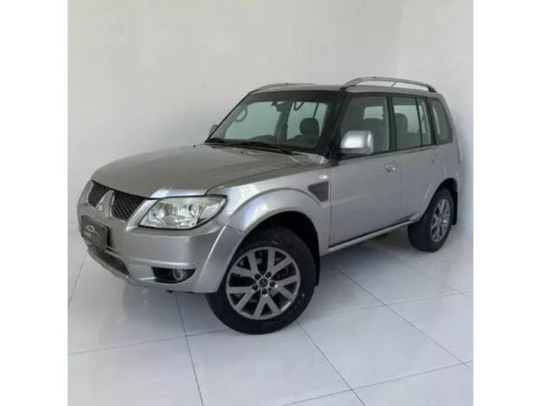 Mitsubishi Pajero TR4 Cinza 2