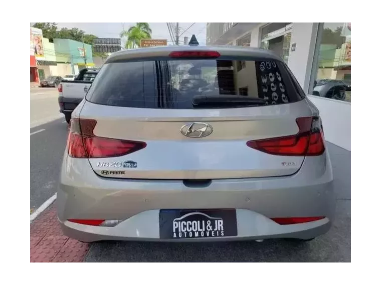 Hyundai HB20 Prata 6