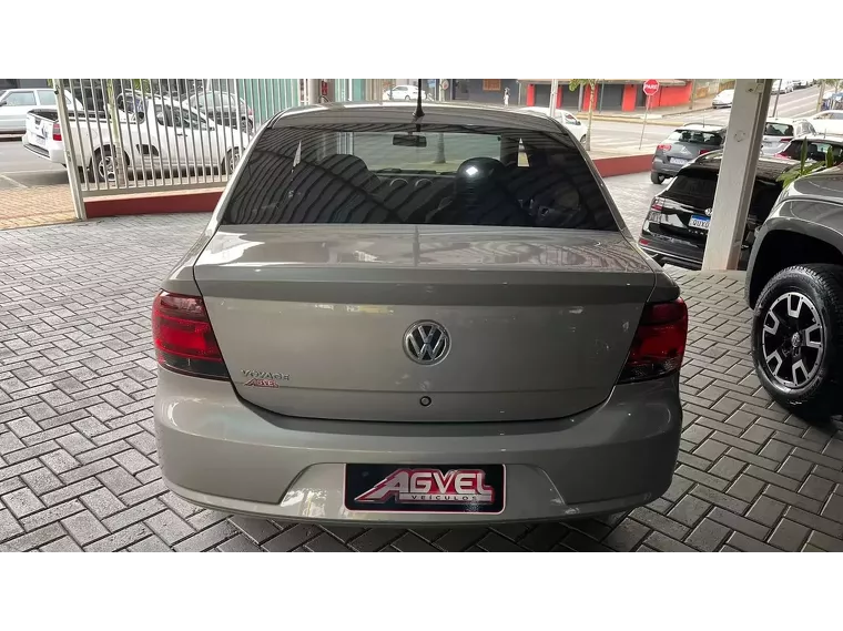 Volkswagen Voyage Prata 6