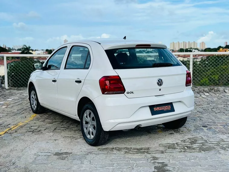 Volkswagen Gol Branco 6