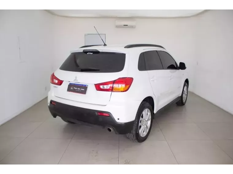 Mitsubishi ASX Branco 3