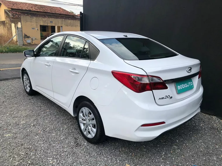 Hyundai HB20S Branco 4