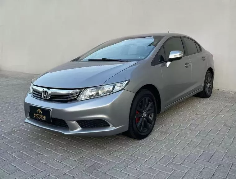 Honda Civic Cinza 1