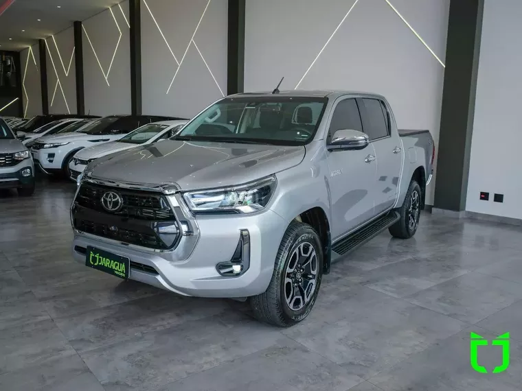 Toyota Hilux Prata 5