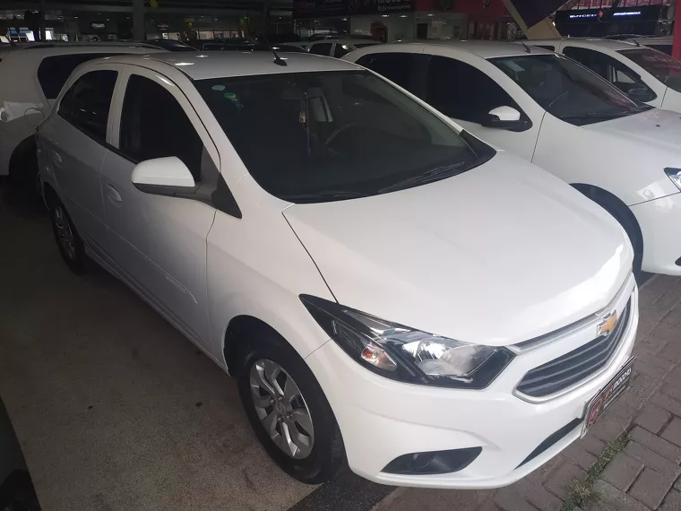 Chevrolet Onix Branco 11