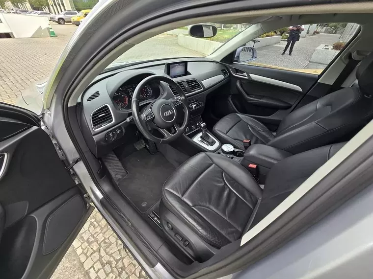 Audi Q3 Prata 9