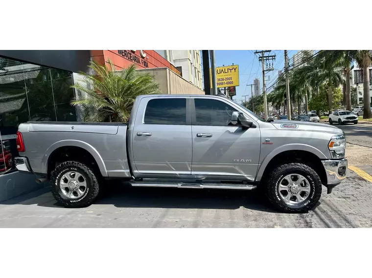 Dodge RAM Prata 10