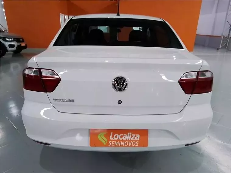 Volkswagen Voyage Branco 7