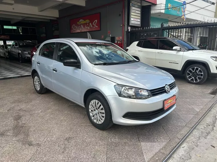 Volkswagen Gol Prata 1