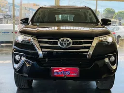Toyota Hilux SW4