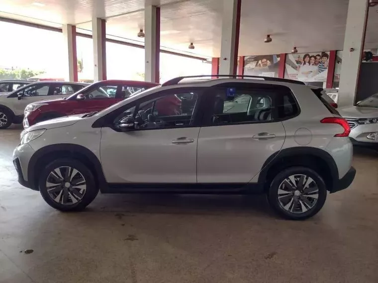 Peugeot 2008 Prata 4