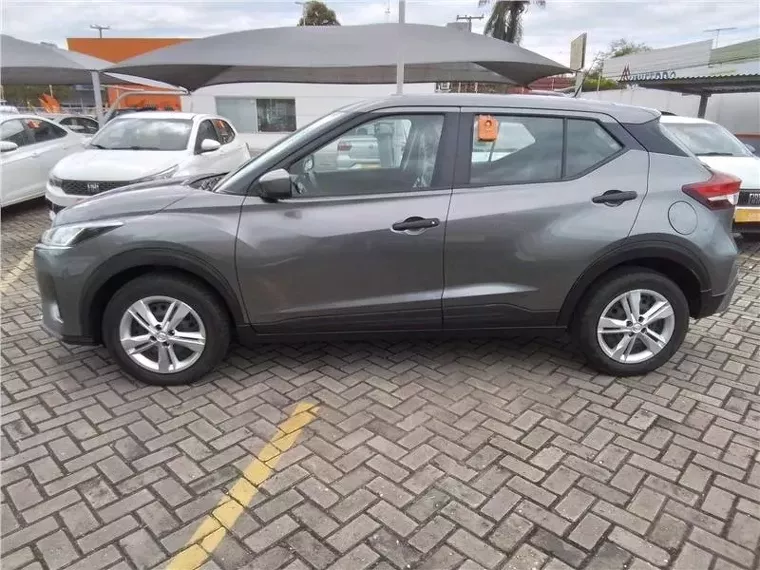 Nissan Kicks Cinza 19